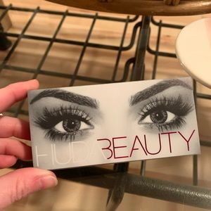 HUDA Beauty Samantha Lashes